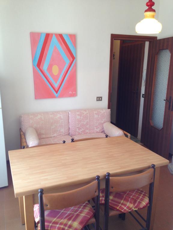 Residence Gallo - Walterigato Apartments Per Solo Famiglie Lido di Jesolo Kamer foto