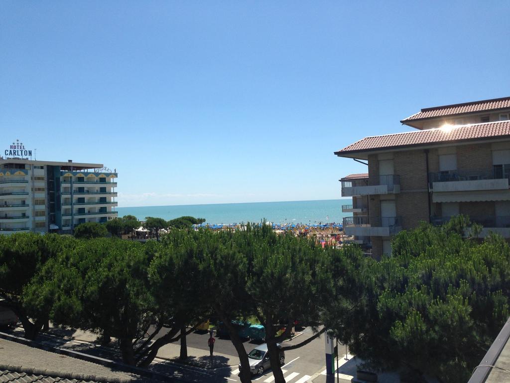 Residence Gallo - Walterigato Apartments Per Solo Famiglie Lido di Jesolo Buitenkant foto