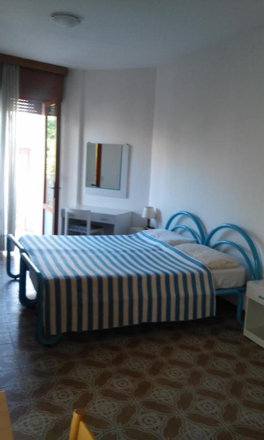 Residence Gallo - Walterigato Apartments Per Solo Famiglie Lido di Jesolo Buitenkant foto